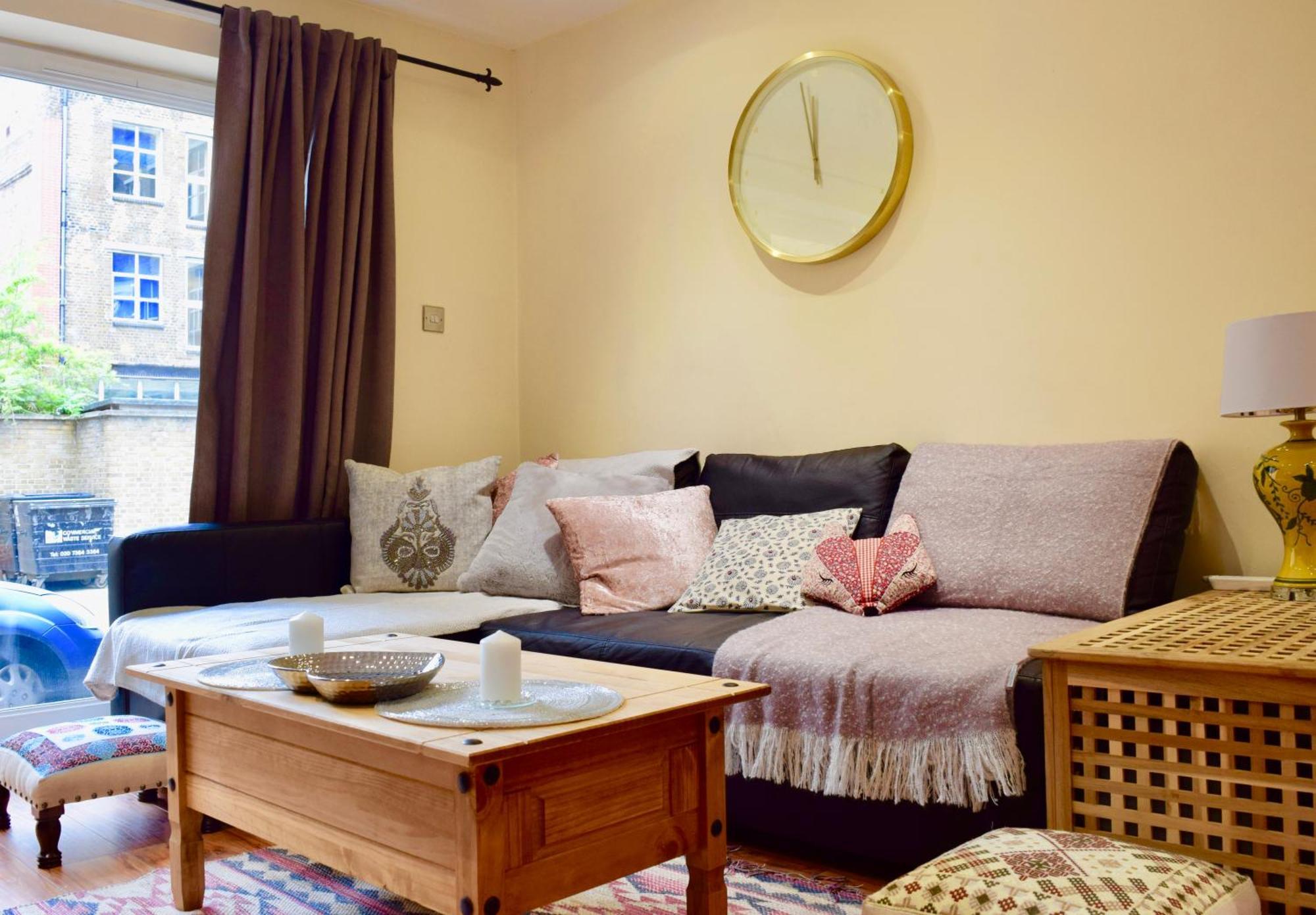 Stylish And Homely 4 Bedroom Home In East London Exterior photo