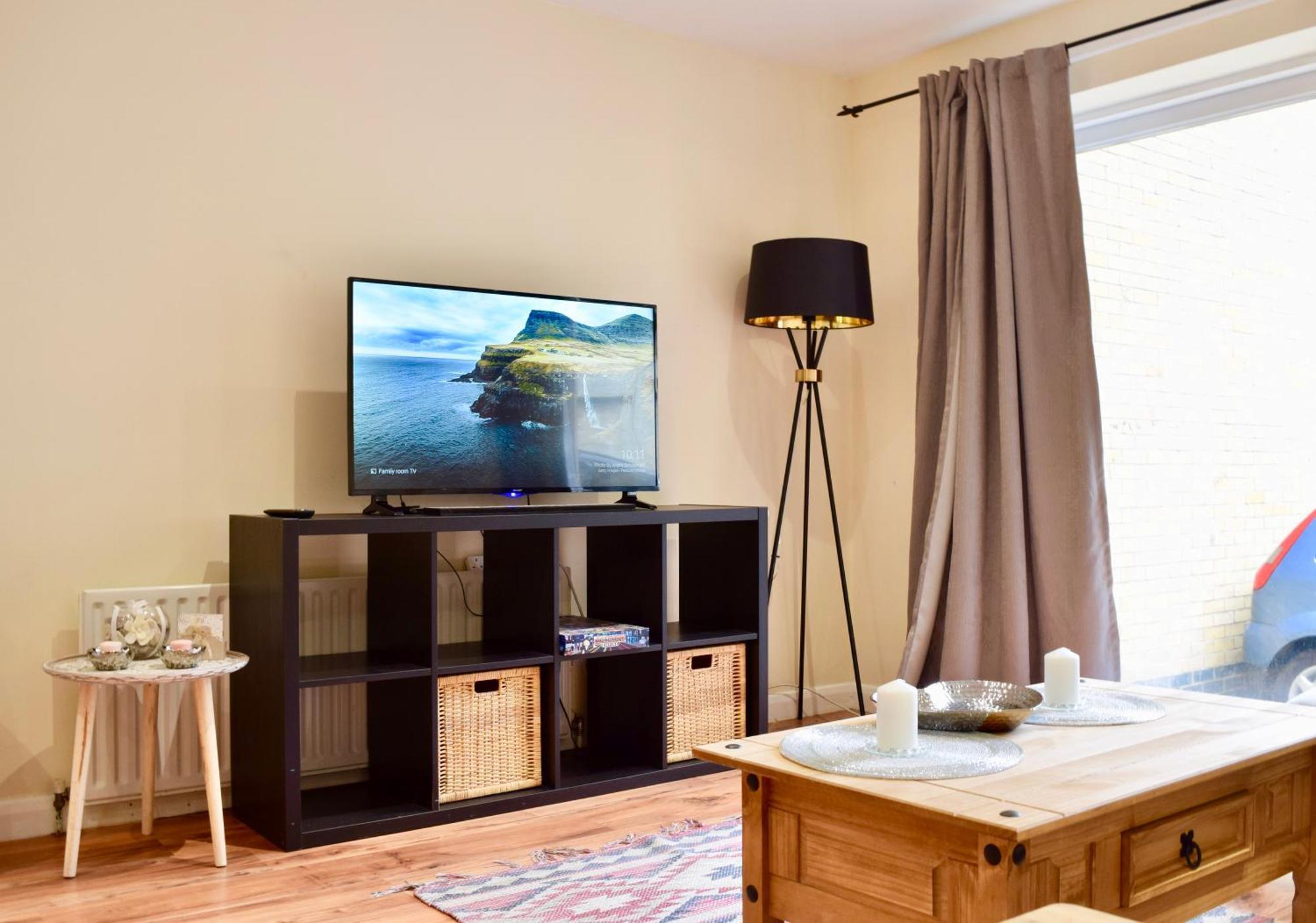 Stylish And Homely 4 Bedroom Home In East London Exterior photo