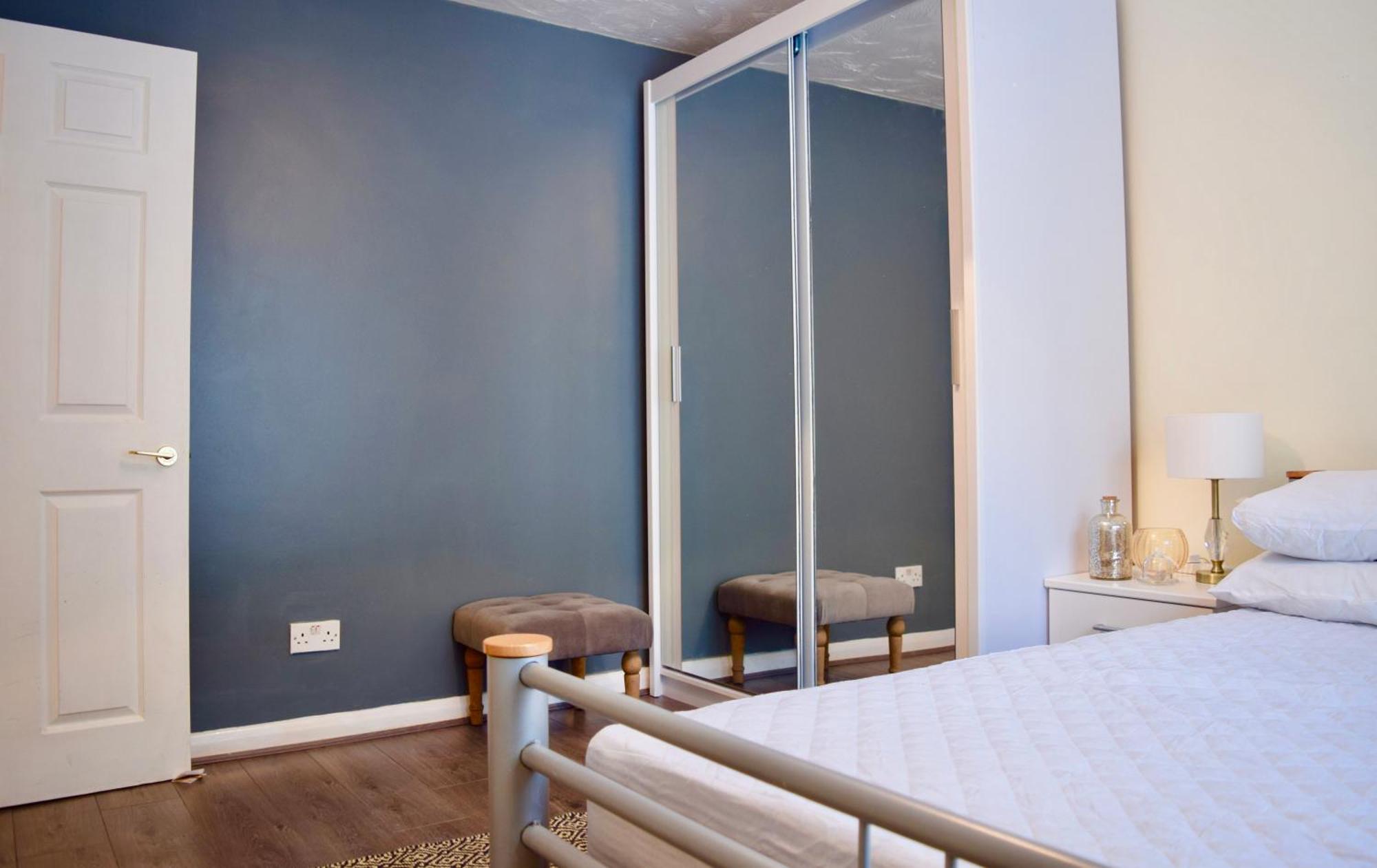 Stylish And Homely 4 Bedroom Home In East London Exterior photo